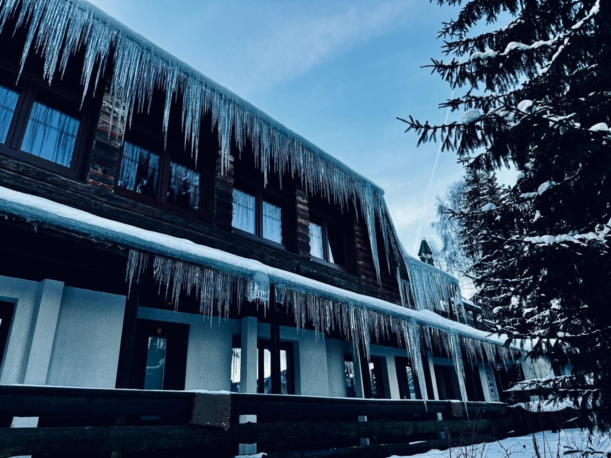 Myslivna Harrachov Hotel Exterior foto